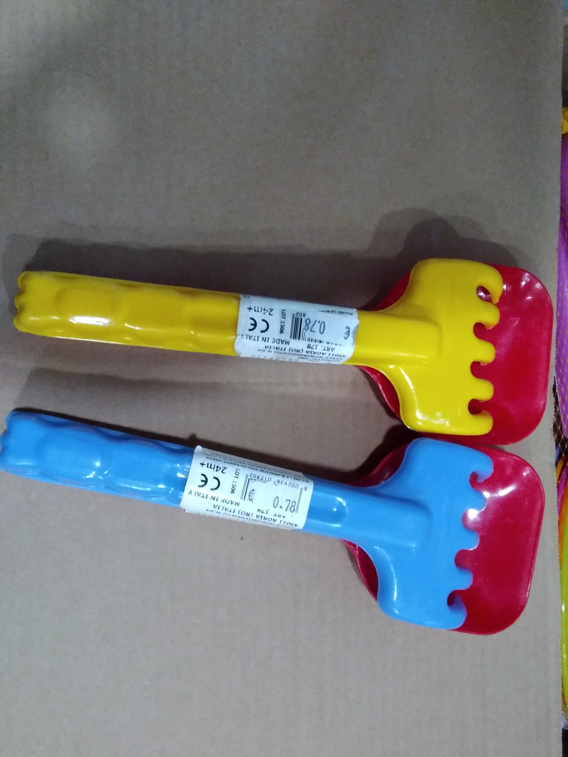 Smilšu lāpstiņa un grābeklītis (mazliet nobružāts) 21-25cm