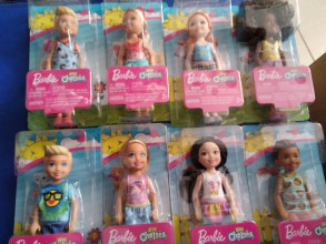 Barbie Kustīga mini lelle (apm.14cm garumā) no 3 gadiem cena par 1 lelli!