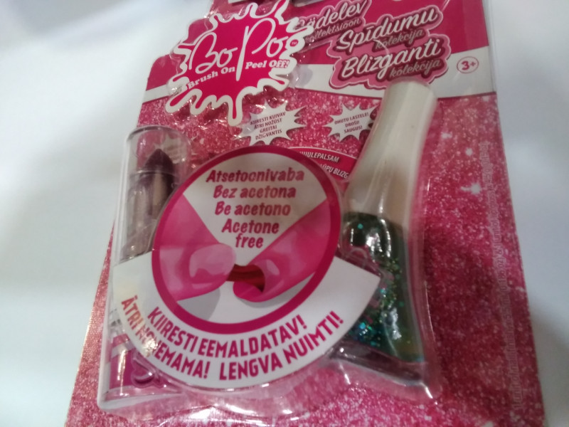 Izpārdošana! Bopo Noņemama nagu laka uz ūdens bāzes ar ZAĻIEM spīdumiņiem 1gb. + krāsu mainošs SARKANS lūpu balzāms.